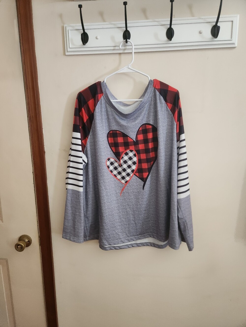 🎉 Heart Themed Longsleeve